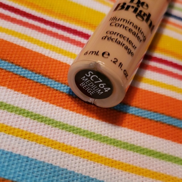 🌺Concealer - Picture 2 of 3
